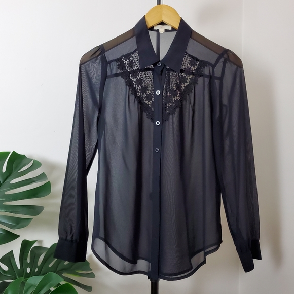 Tops - Elegant sheer top with lace details, black